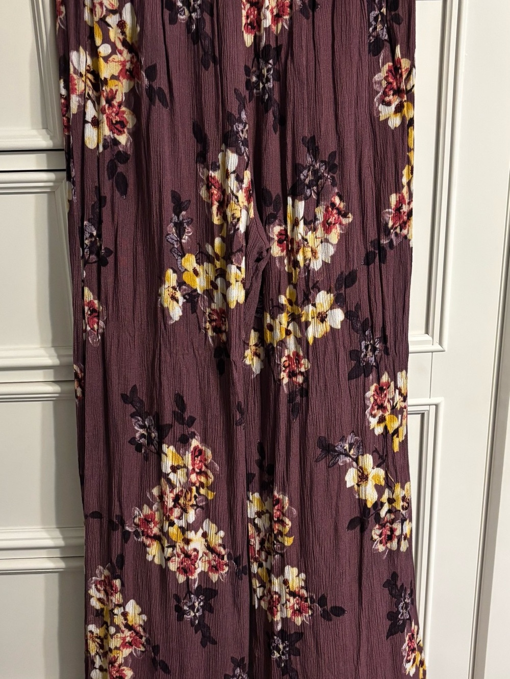 Two Piece Floral Wide Leg Pants and crop Top - Picture 7 of 11